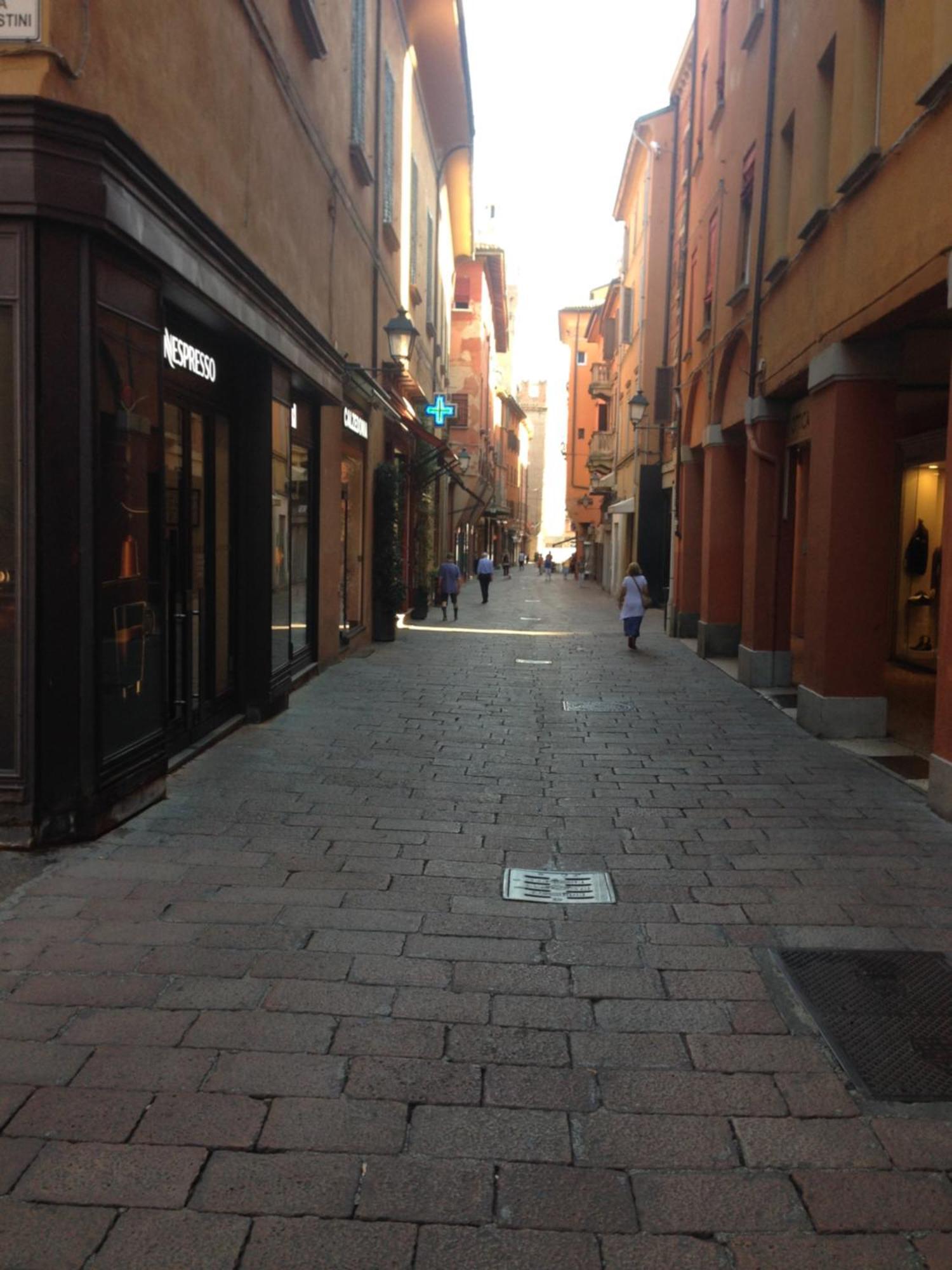 Piccolo Monolocale A Due Passi Da Piazza Maggiore Daire Bolonya Dış mekan fotoğraf